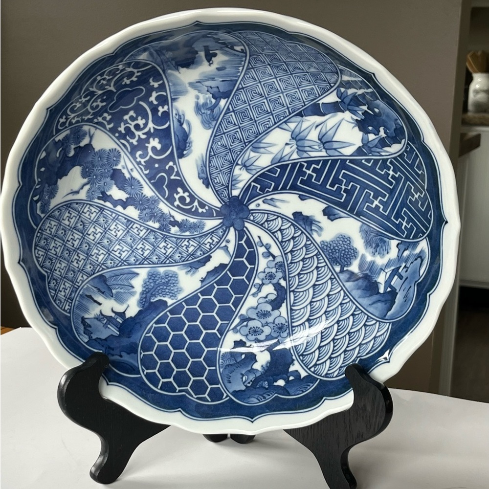 VTG Imari Ware, Utsuwa-No-Yakata 12 inch hand painted bowl (Kyoto Blue)